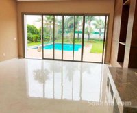 Villa neuve avec piscine à louer à Souissi RABAT