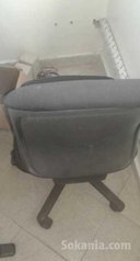 Bureaux et chaises a vendre