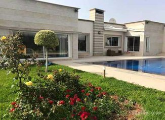 Villa de prestige à vendre Bouskoura