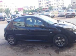 Voiture peugeot model 2009