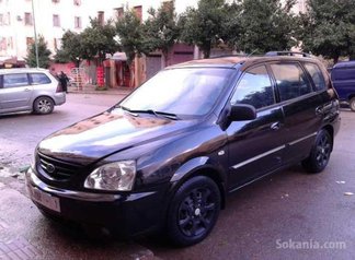 Kia carens