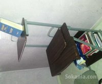 bureau rollant avec une chaise