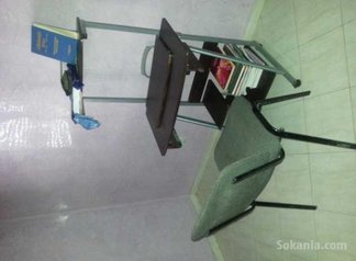 Bureau rollant avec une chaise