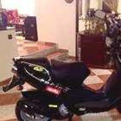 Moto racing