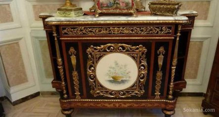 Commode dans le style de napoléon plateau en marbr