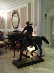 Très belle et rare sculpture en bronze représent