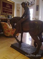Très belle et rare sculpture en bronze représent