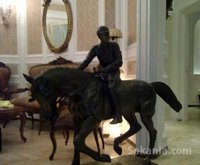 Rare sculpture en bronze représentan