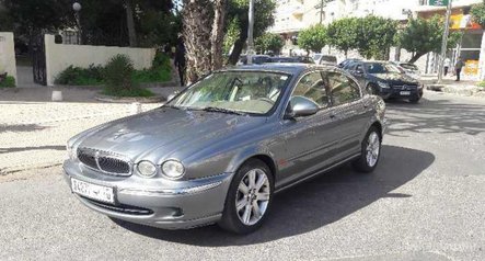 Jaguar X-Type 2.5 l V6 - Faible kilométrage