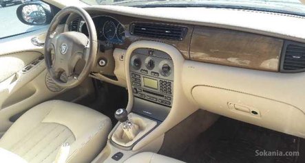 Jaguar X-Type 2.5 l V6 - Faible kilométrage
