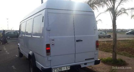 Mercedes fourgon 410