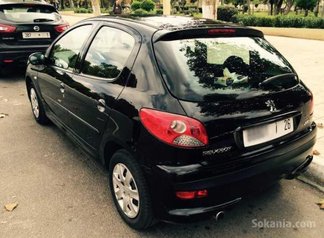 Peugeot 206+ essence tout options 2011