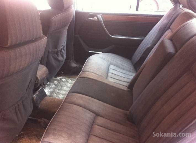 Mercedes 250 modele 1985