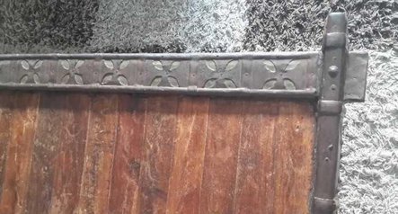 Ensemble table+biblio de Bali vendre