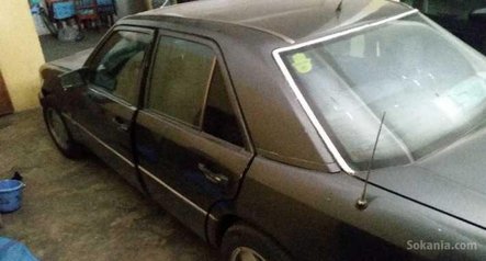 Mercedes 190 modele 1990