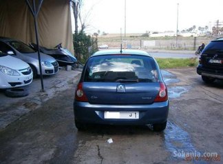 Renault clio modèle 2010 essence