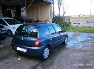 Renault clio modèle 2010 essence
