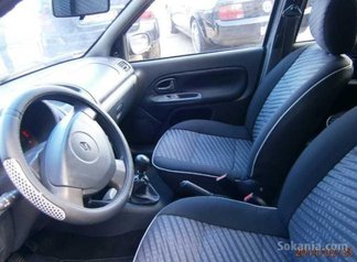Renault clio modèle 2010 essence