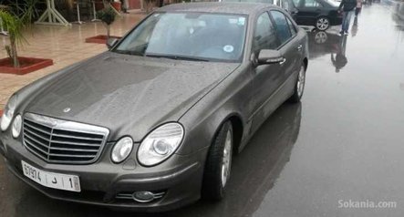 Mercedes Benz E200