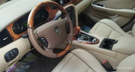 Jaguar xj6