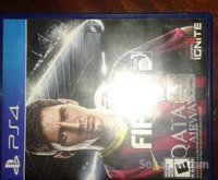 ps4 2manettes parfaite état+ 5 dernier jeux dedans