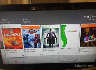 Xbox 360 E (apres la slim) 250 Go + 22 Jeux