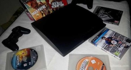Ps3 slim 300 gb 2manettes 5 jeux
