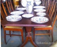 Table de salle à manger à six chaises