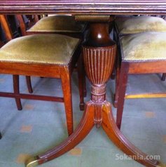 Table de salle à manger à six chaises