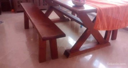 Table à manger en + bancs