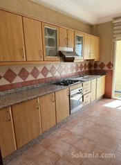 Appartement a côté lycée Med v