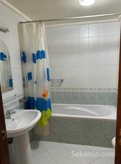 Appartement a côté lycée Med v