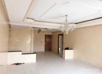 Appartement vide comporte 2 chambres