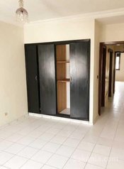 Appartement vide comporte 2 chambres