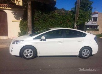 Toyota Prius Hybrid Essence 2011