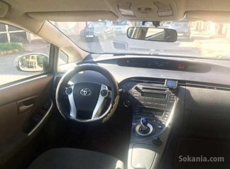 Toyota Prius Hybrid Essence 2011