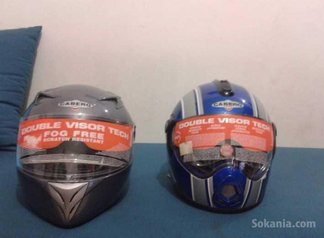 CASQUE ET COMBINAISON MOTO