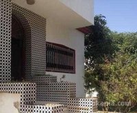 Villa de 370 m2, à côté du nouveau Acima prestigia