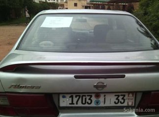 Nissan modele 1999
