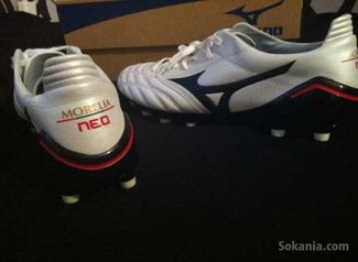 Crampons Football Soccer Mizuno Morelia Neo