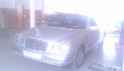 Mercedes e220 très bon état