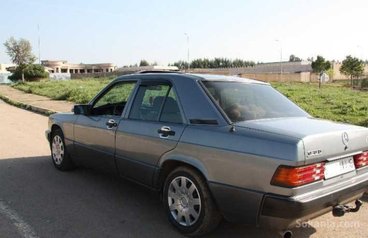 Mercedes-benz 190d