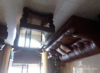 Fauteuil et table de salon a vendre