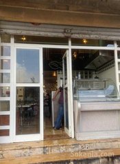 LOCATION CAFE RESTAURANT
