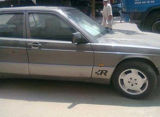 MERCEDES 190 DIWANA2000