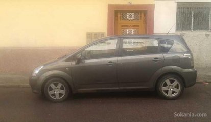 Toyota corolla verso 2004