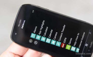 NOKIA Lumia 710
