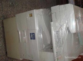 Ureau avec un armoire à vendre