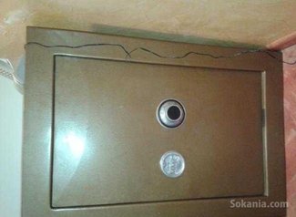 Ureau avec un armoire à vendre