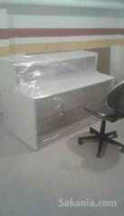 Chaises / bureaux / tables de réunion / comptoires